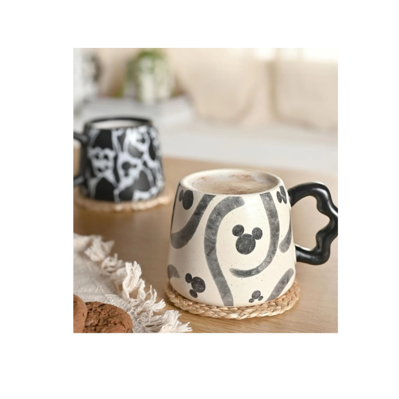 Mug 3D Shapes Black and white Mickey