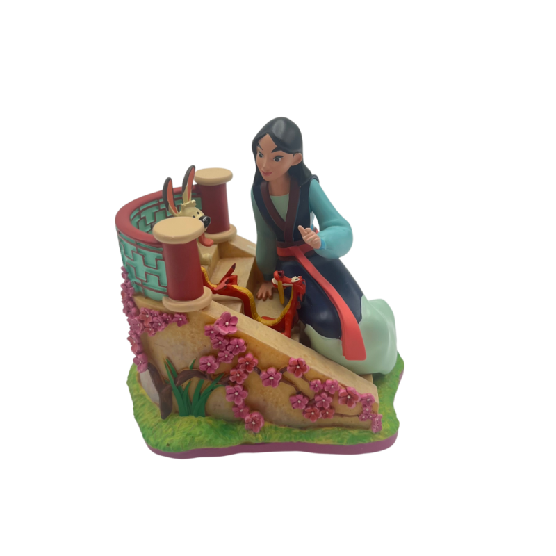 Figurine Mulan escalier Disneyland Paris