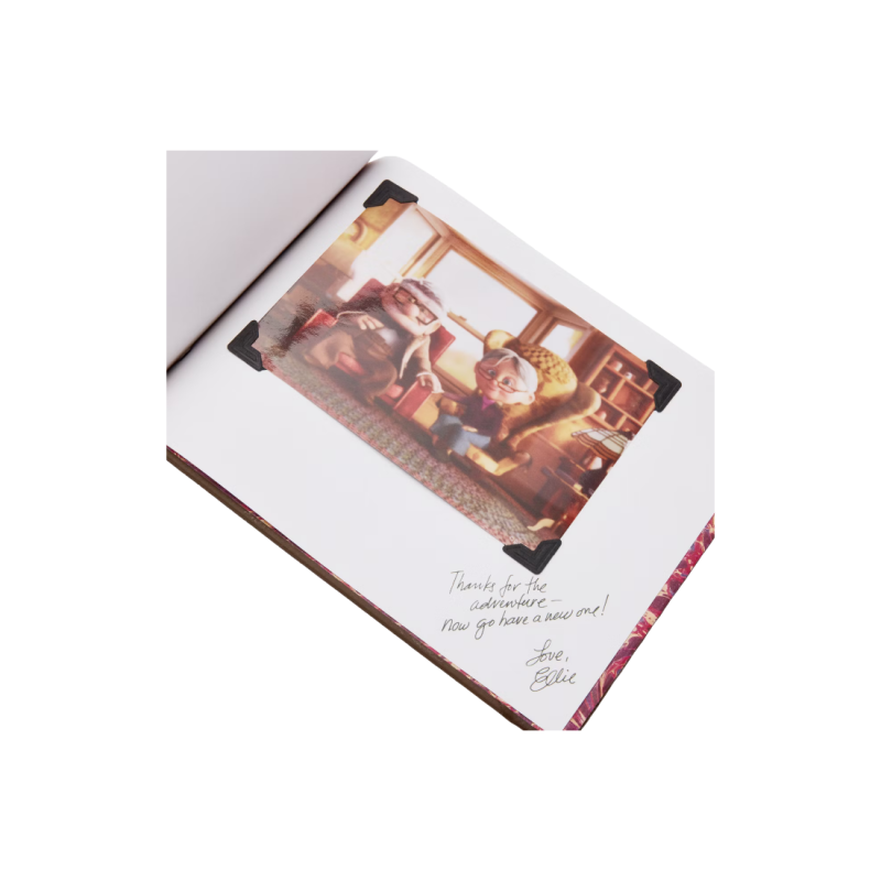 Mini journal réplique du livre d'aventures Là-haut Disney
