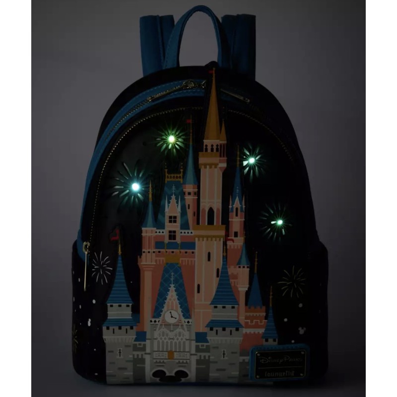 Sac à dos Cinderella Castle Light-Up LOUNGEFLY Import - Livraison 02/2026